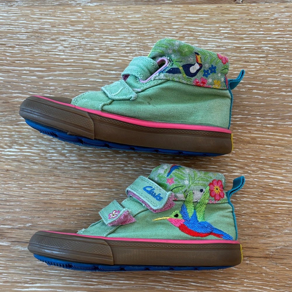 Clarks x Frugi Kids Sneakers with Colorful Bird Embroidery - Picture 3 of 5